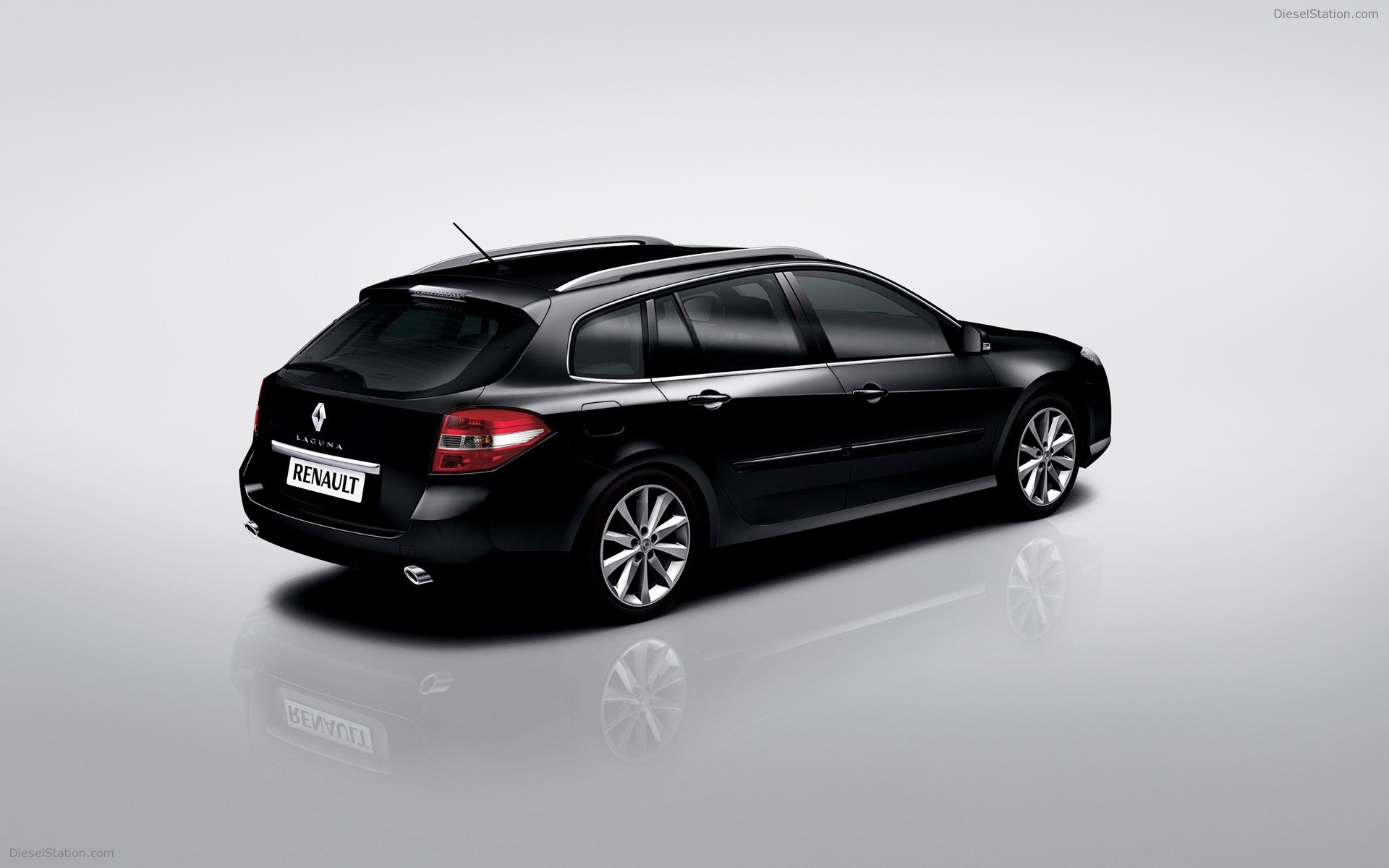 Update: Details emerge of the new Renault Laguna